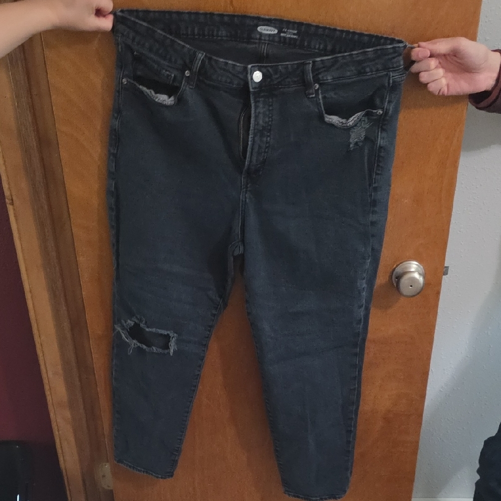 Old Navy Women's Cropped Black Jeans
